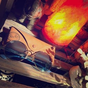 Blue round ray bans and case